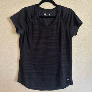 Women’s Workout Tee Size M